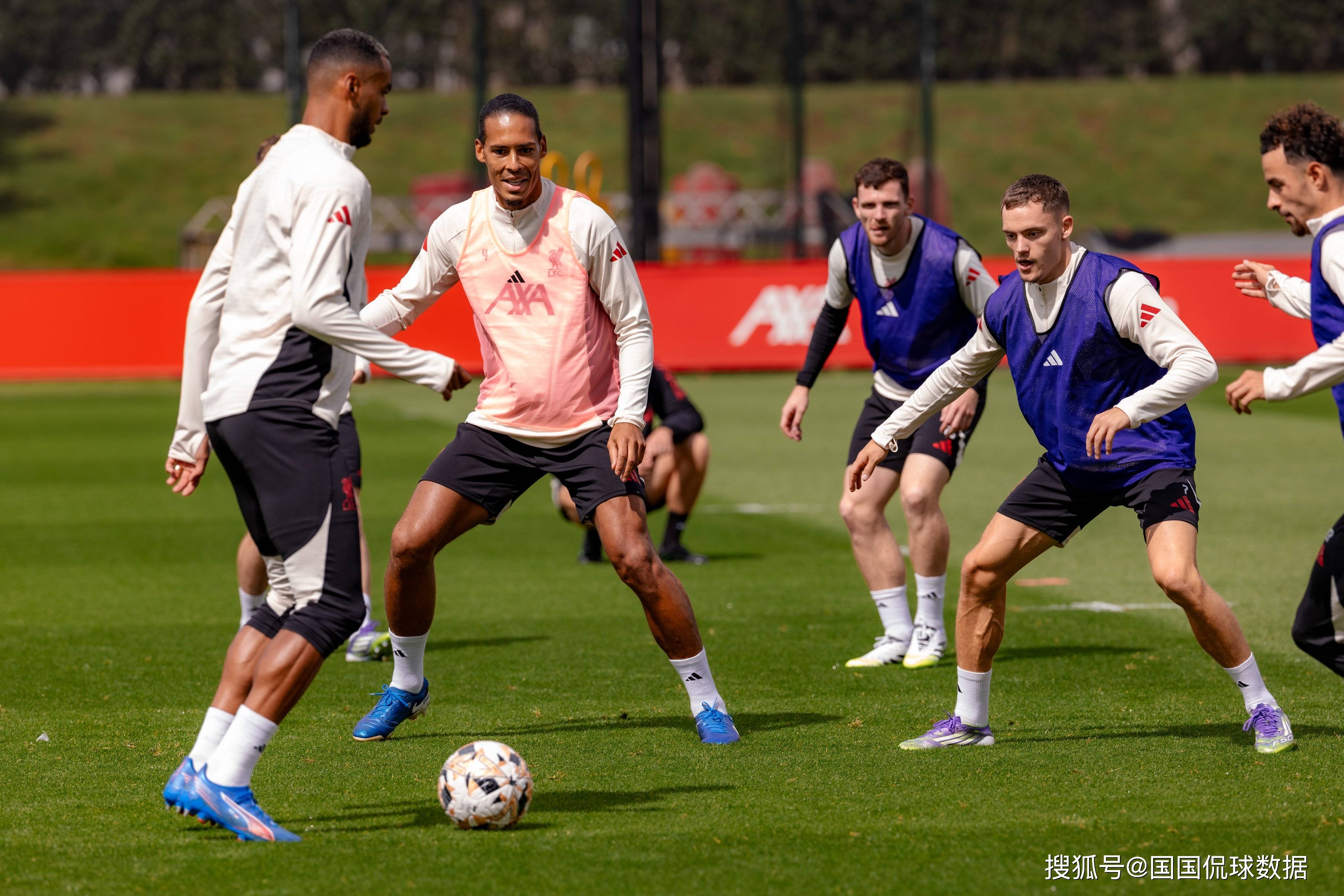 关于社区盾今晨走向成谜；山东泰山绝杀压哨；态度坚定；球队文化再被提及的信息